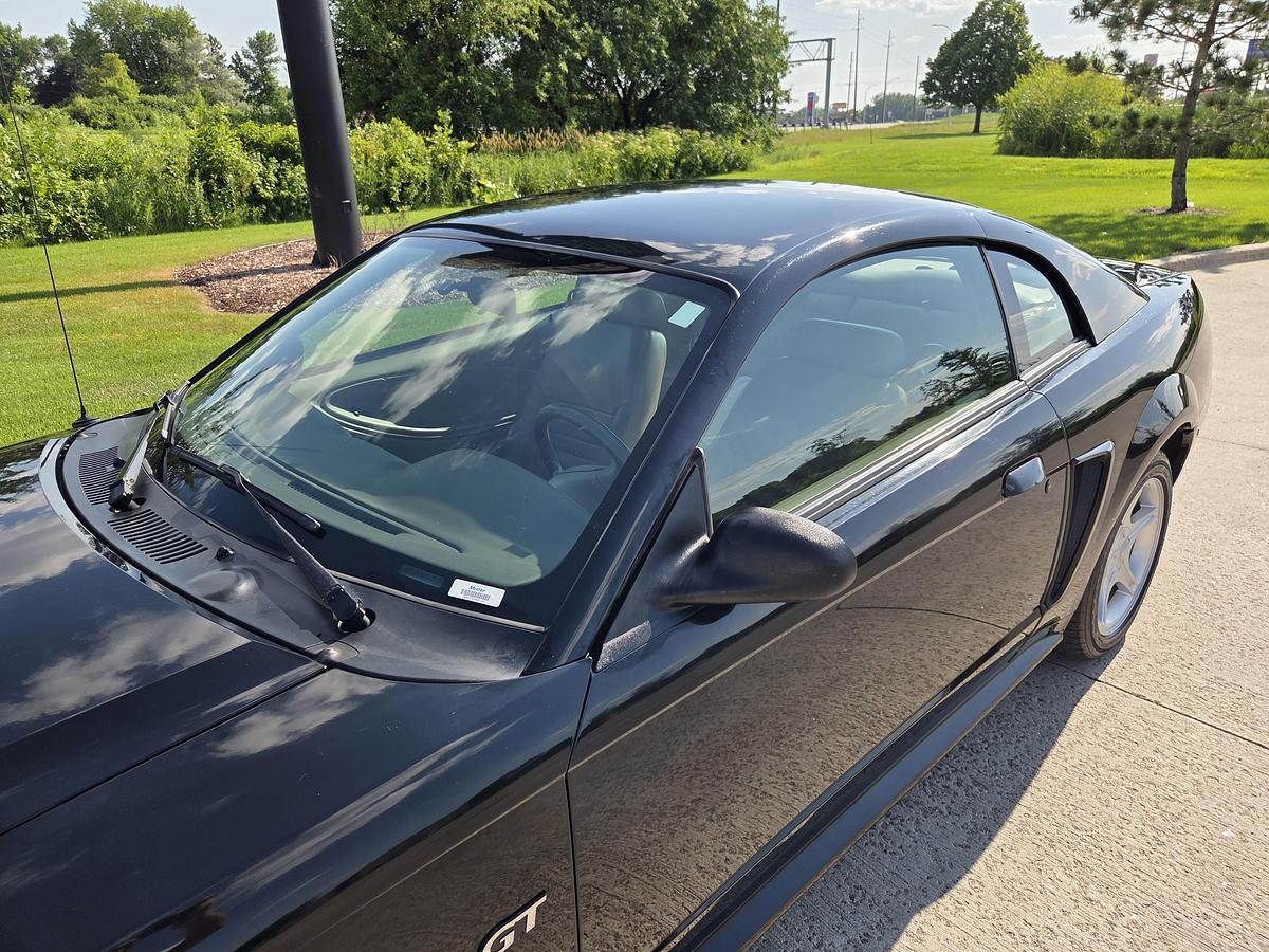 Used 2000 Ford Mustang GT