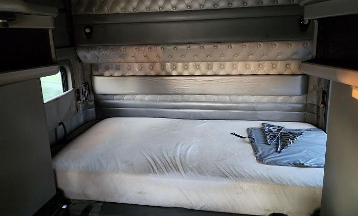 Used 2006 KENWORTH W900B with a 2006 Wilson Trailer