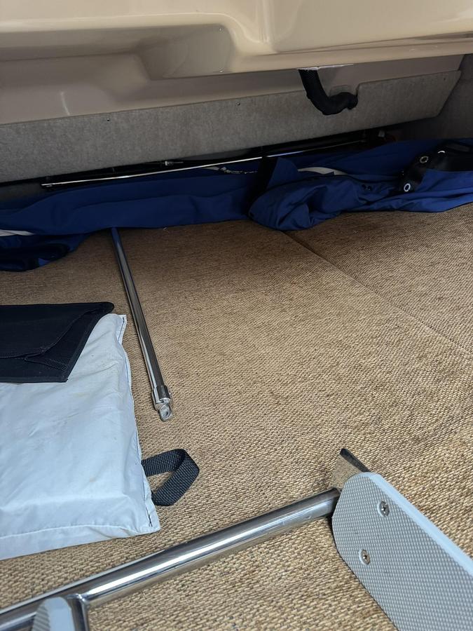 Used 2004 MacGregor 26m Sailboat