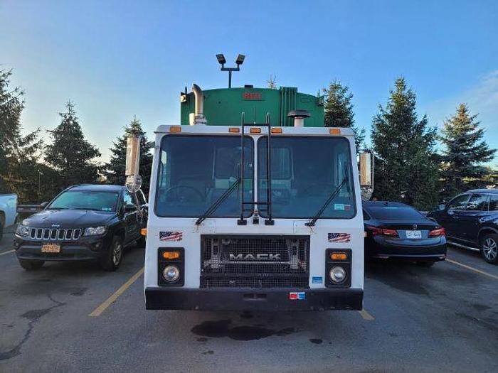 Used 2006 Mack LE 613 Rear Loader