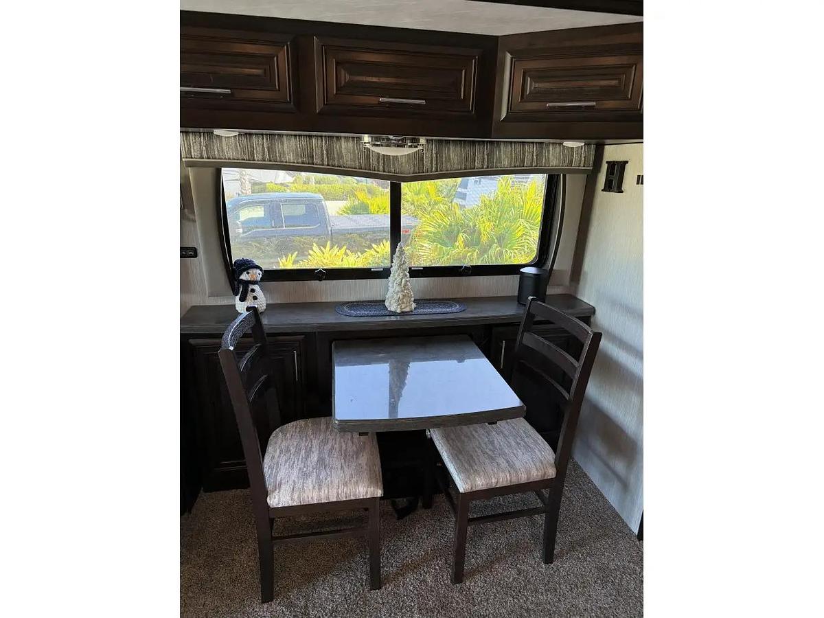 Used 2023 Forest River Berkshire Xlt 45e