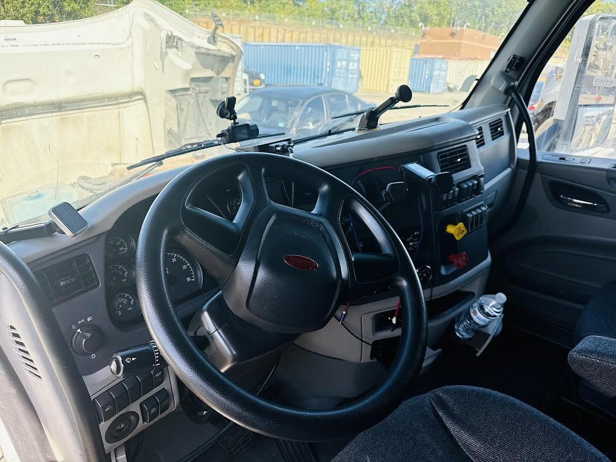 Used 2021 Peterbilt 579