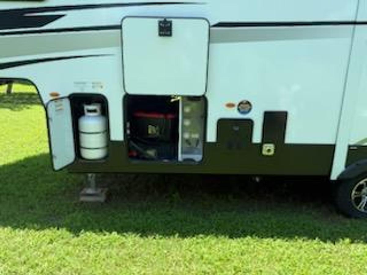 Used 2024 Keystone Cougar Sport 2400RE