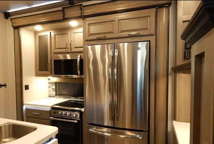 Used 2021 Keystone Montana 3761FL