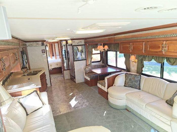 Used 2003 Fleetwood Excursion 39S