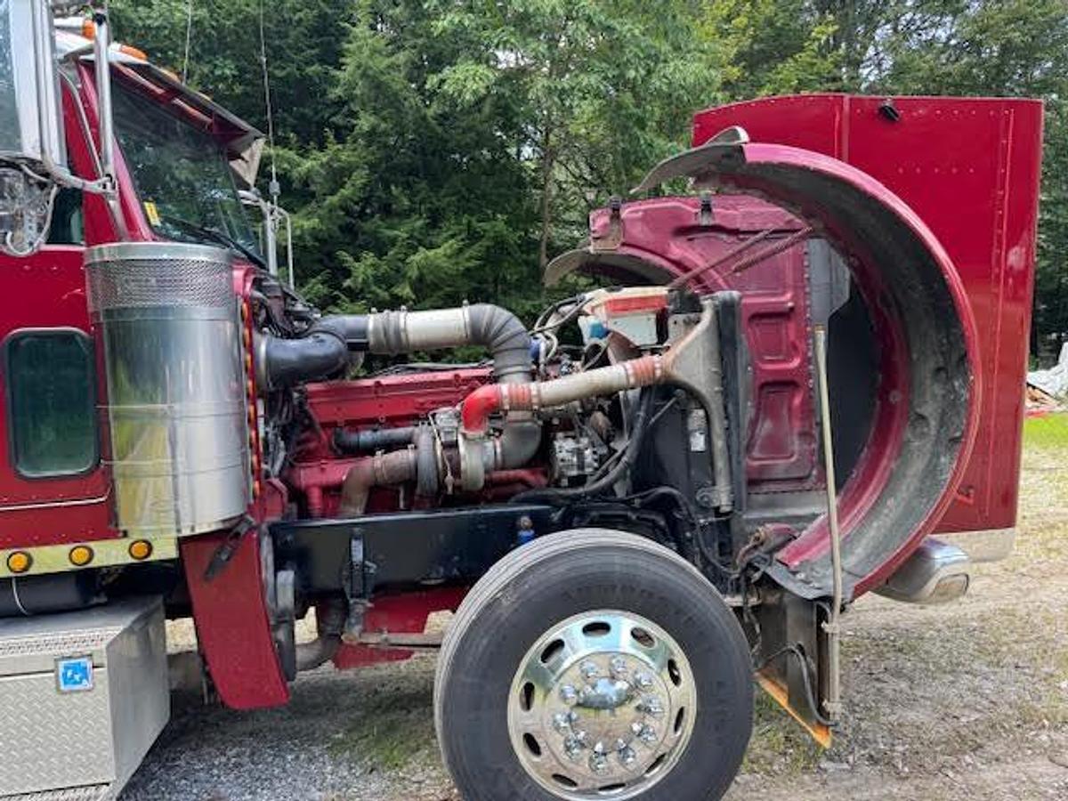 Used 2009 Peterbilt 389