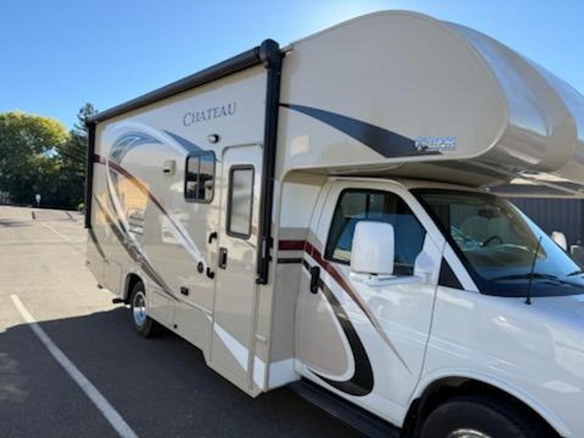Used 2017 Thor Motor Coach Chateau 24F Class C Motorhome