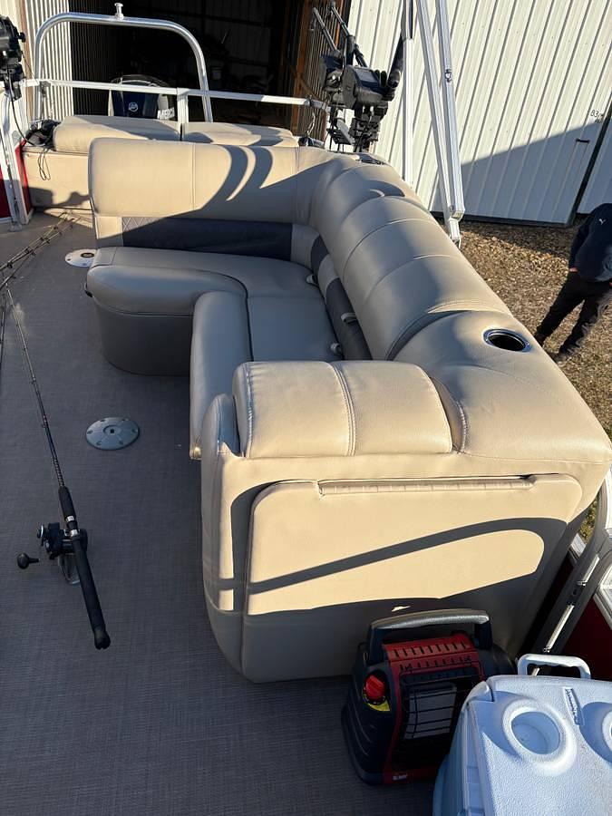 Used 2020 Suntracker Pontoon Sport Fish Deluxe
