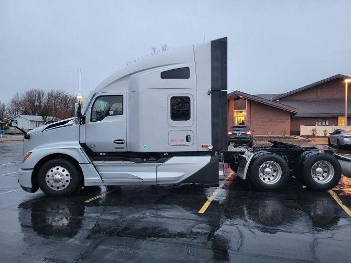 Used 2022 KENWORTH T680
