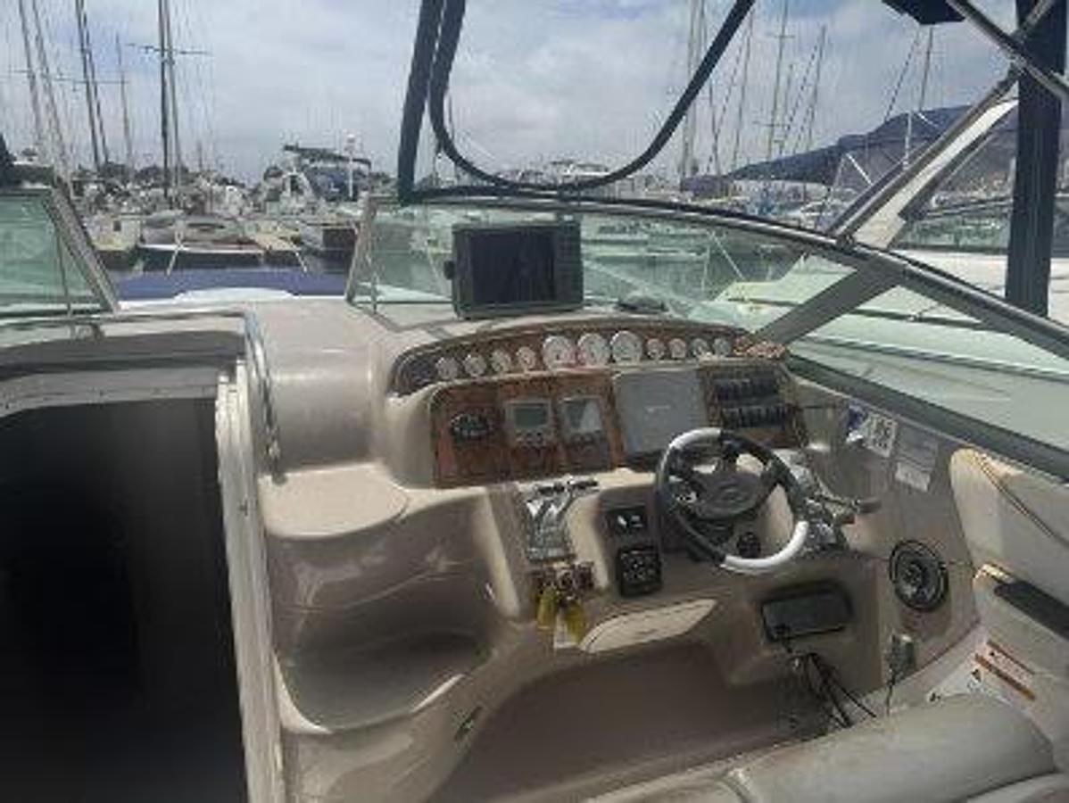 Used 2005 Larson 370 Cabrio