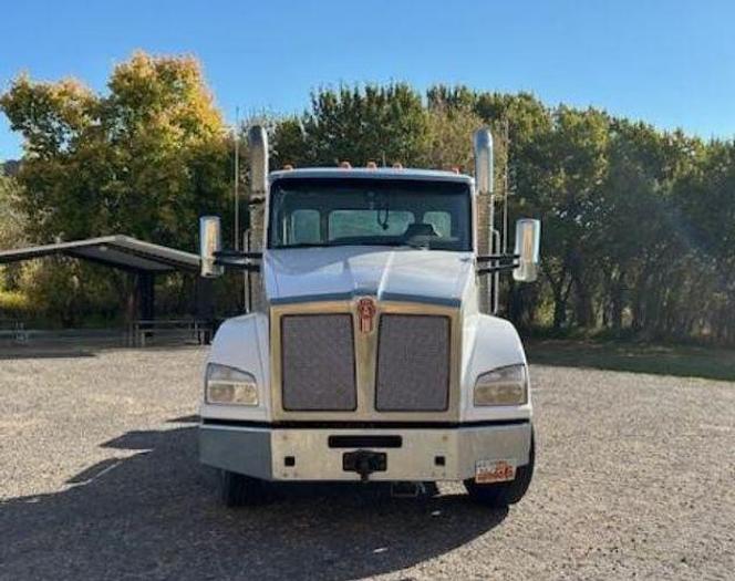 Used 2014 KENWORTH T880