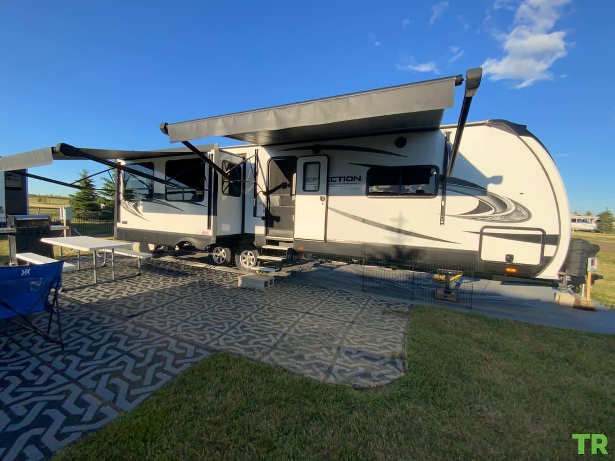 Used 2022 Grand Design Reflection 315RLTS