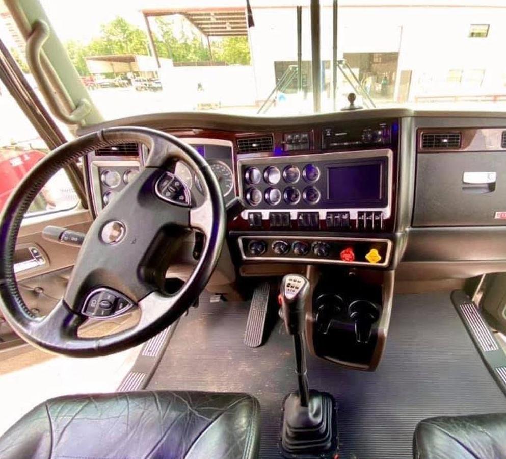 Used 2018 Kenworth W900L