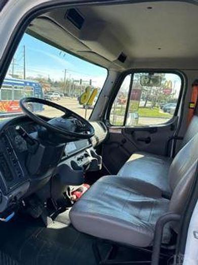 Used 2016 Freightliner Business Class M2 100