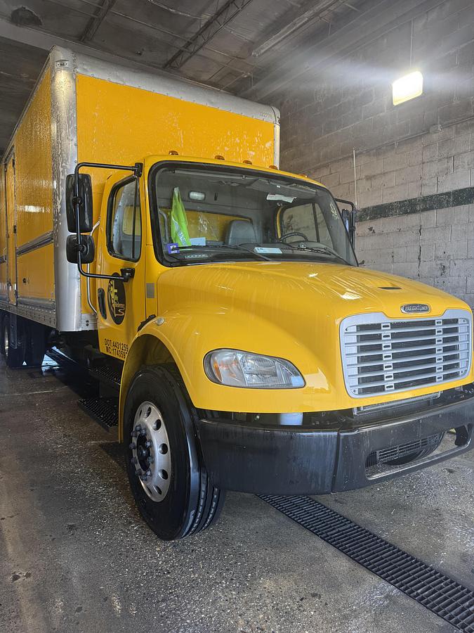 Used 2019 Freightliner M2 Business Class