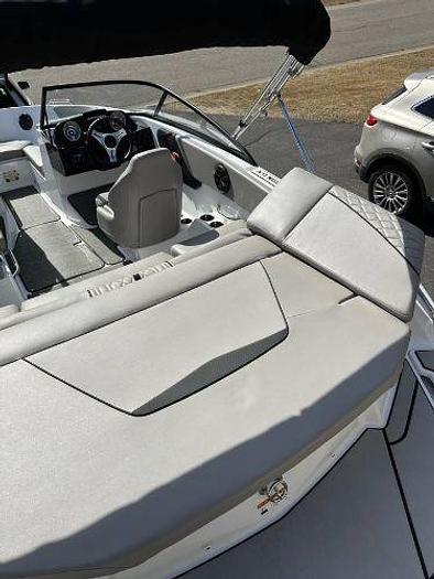 Used 2022 Glastron GX 195