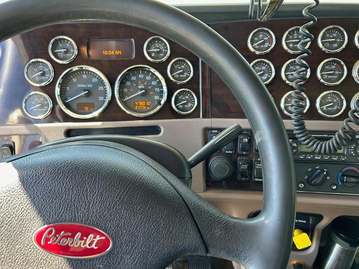 Used 2013 Peterbilt 389