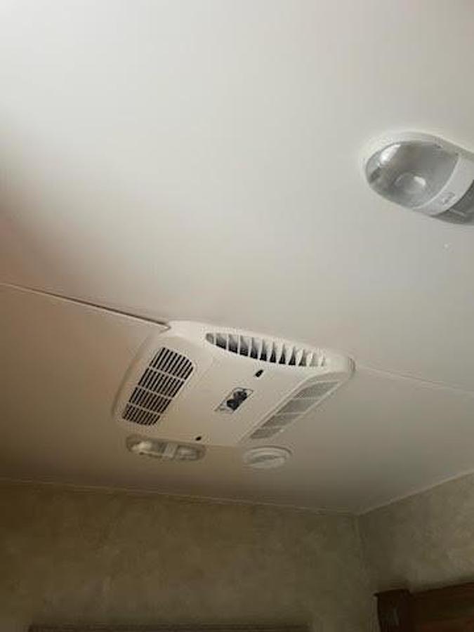 Used 2016 Gulf Stream Conquest 