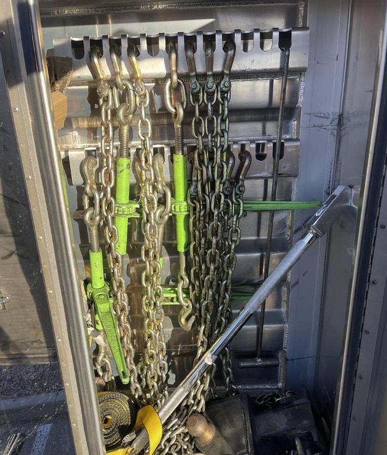 Used 2019 FREIGHTLINER CASCADIA 126