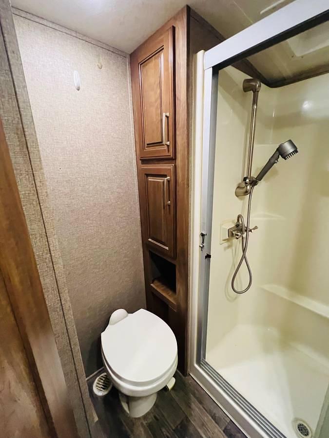 Used 2016 Keystone Montana 3791RD