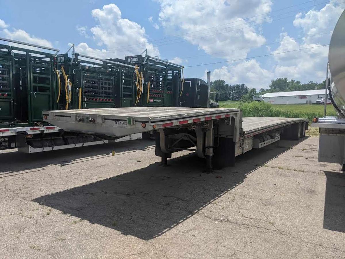 Used 2019 MAC Step Deck Semi Trailer