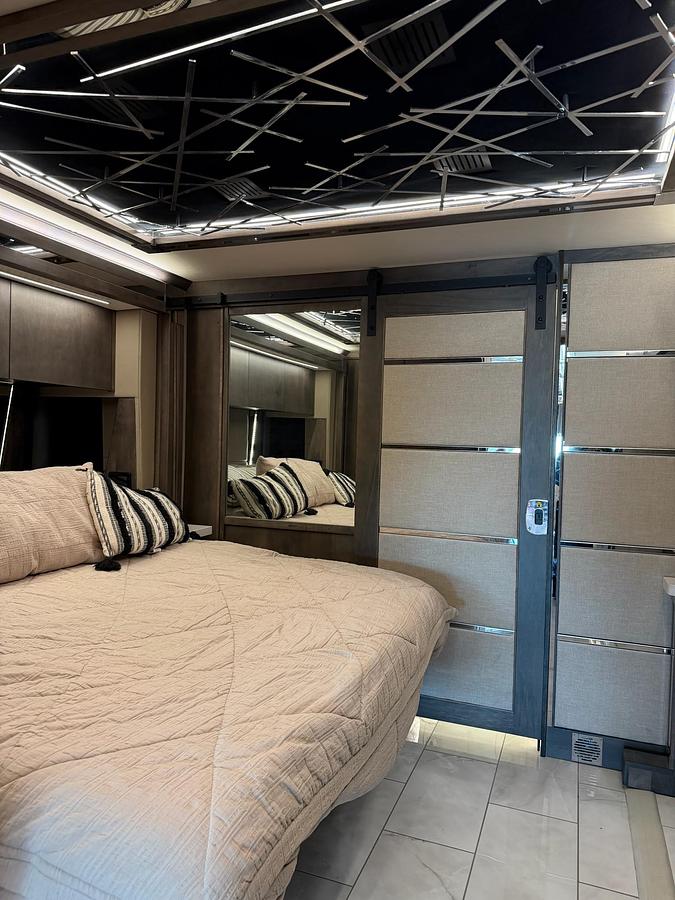 Used 2024 Tiffin Zephyr 45FZ