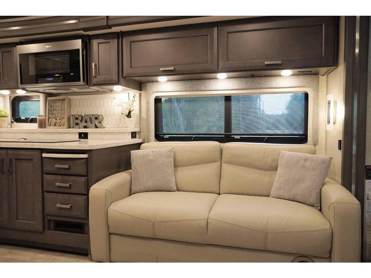 Used 2023 Thor Aria 4000