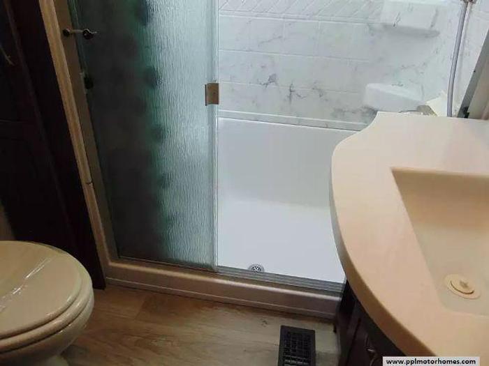 Used 2020 Cedar Creek Silverback 31IK