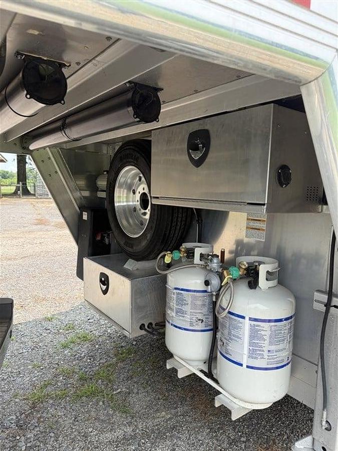 Used 2018 Cimarron Norstar 4 Horse Trailer with Living Quarters