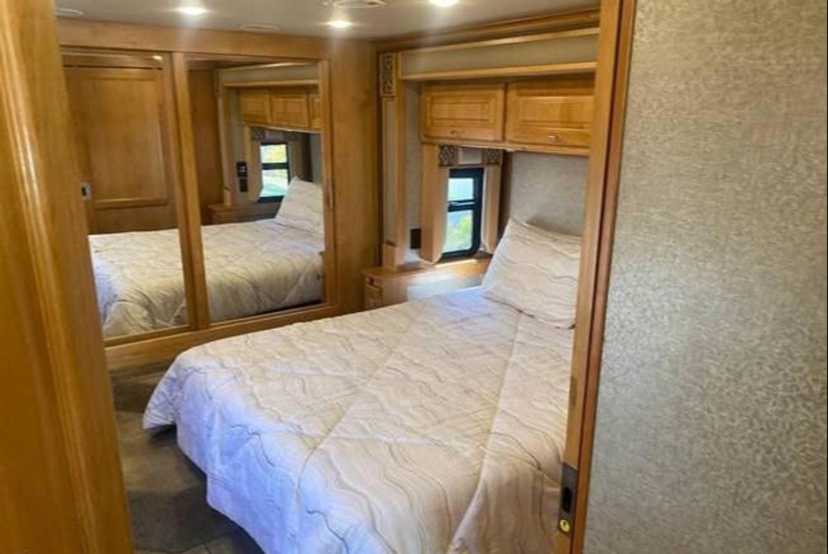 Used 2018 Tiffin Allegro Breeze 31BR Class A Motorhome