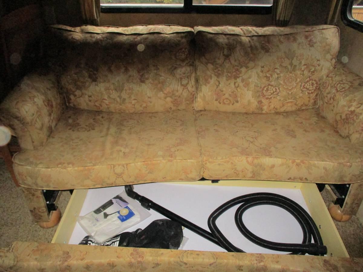 Used 2009 Keystone Montana 3400RL