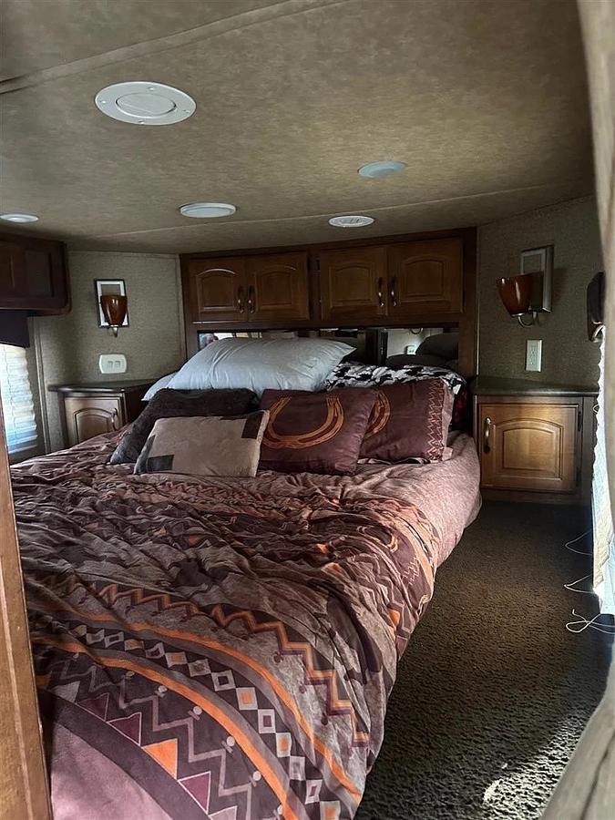 Used 2014 Bison Travel Coach 3 Horse Trailer