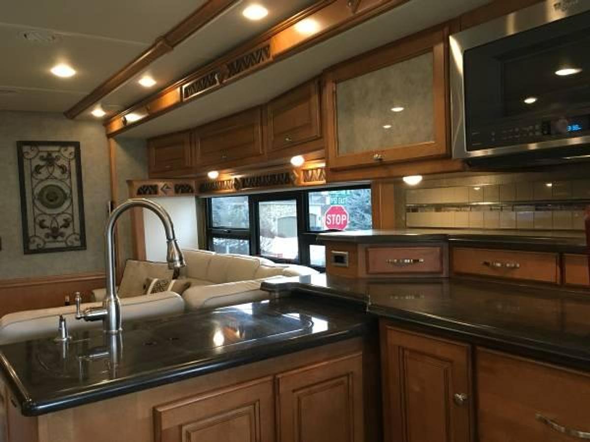 Used 2016 Winnebago Journey 40R Diesel Pusher