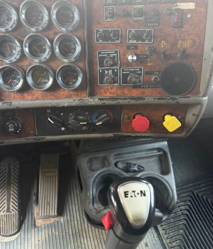 Used 2003 Kenworth T800
