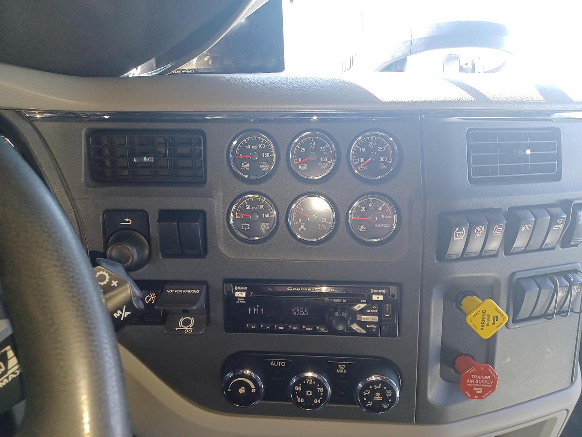 Used 2020 Peterbilt 579 Conventional Sleeper Semi