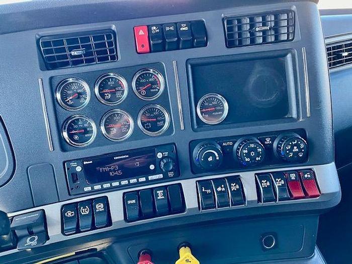 Used 2022 KENWORTH T880