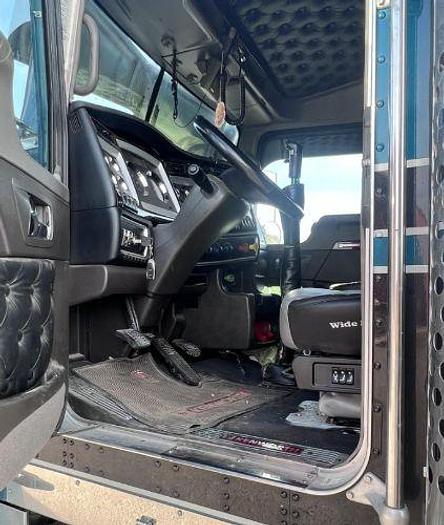 Used 2020 KENWORTH W900L