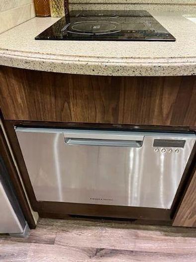 Used 2015 American Coach American Revolution 42T