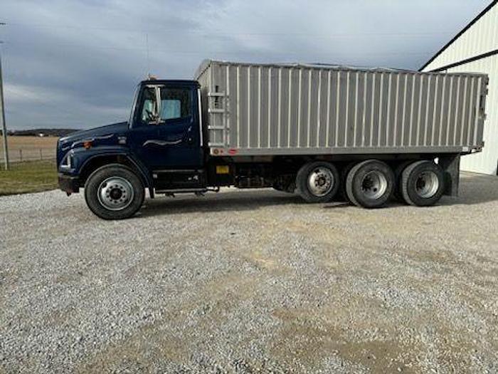 Used 1997 Freightliner FL80