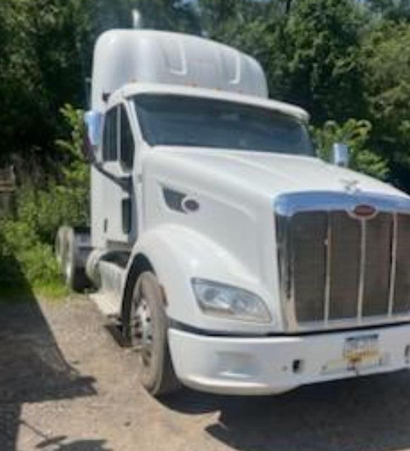 Used 2015 Peterbilt 587