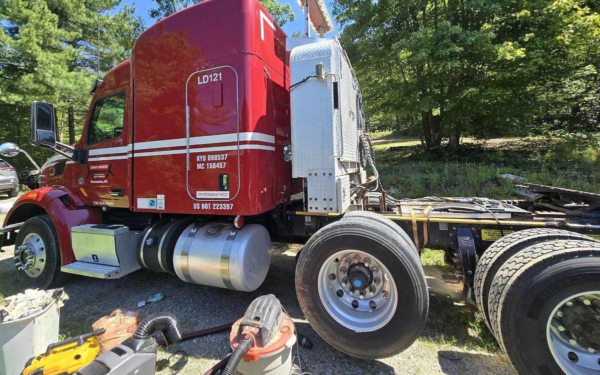 Used 2016 Peterbilt 567 Sleeper Truck