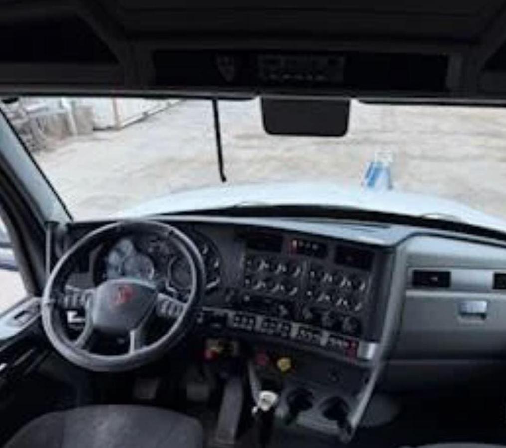 Used 2020 Kenworth T880