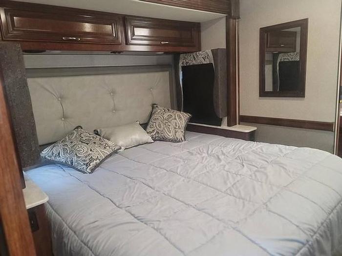 Used 2019 Fleetwood Bounder 35K