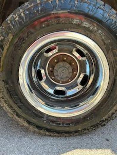 Used 2021 Vanleigh Vilano 320GK and 2017 Dodge RAM 3500