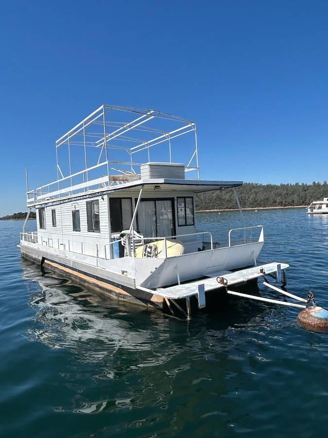 Used 1979 Master Fab 47-Foot Houseboat