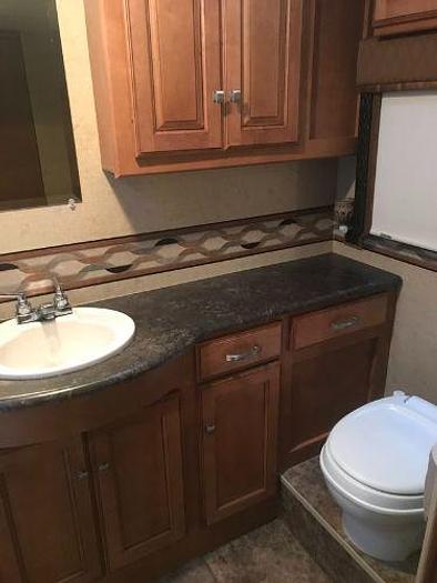 Used 2013 Winnebago Vista 35B