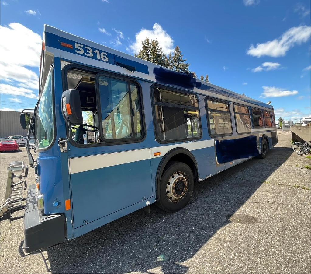 Used 2003 Passenger Bus