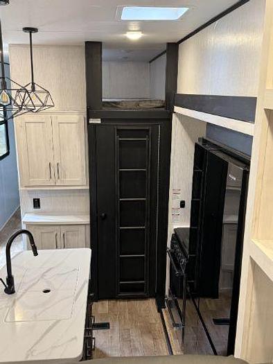 Used 2023 Cruiser RV Southfork 3710FLMB