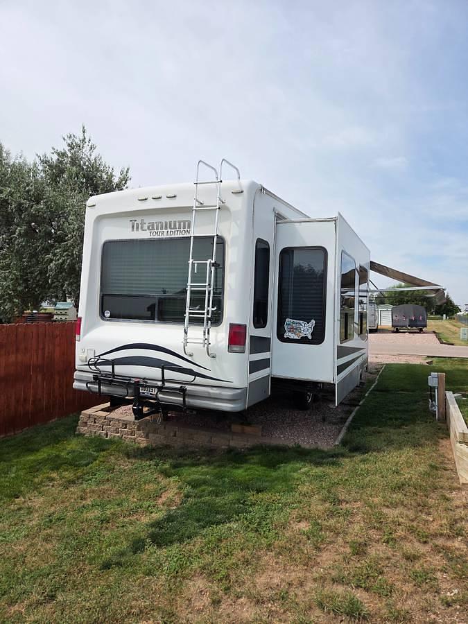 Used 2009 Glendale Titanium 30E35SA