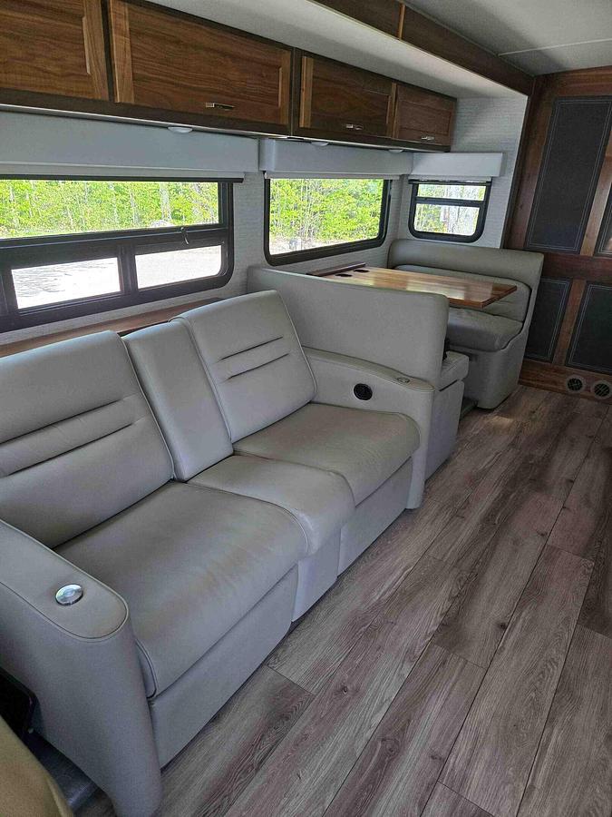 Used 2020 Winnebago Forza 36H Class A Motorhome